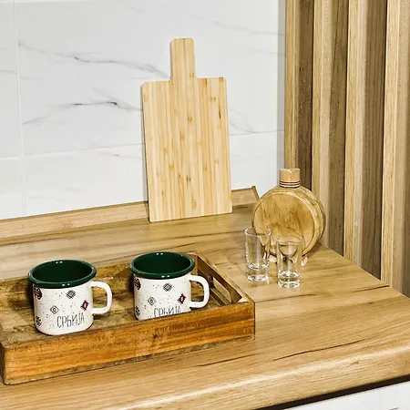 Vikend Kuca Pod Lipom * رودنيك